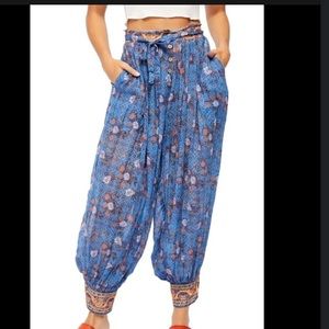 Free People blue floral harem balloon pants boho.big for me